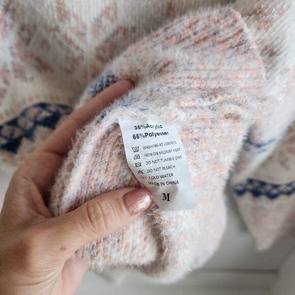 Fair Isle Nordic Sweater Cozy Christmas Snowflake Pink White Blue Women's Medium - Picture 7 of 7